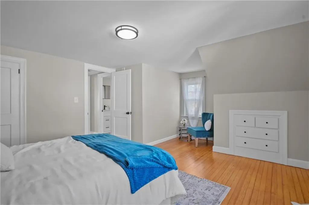 17 Boulevard Avenue Lincoln RI 02865