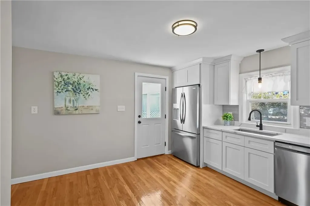 17 Boulevard Avenue Lincoln RI 02865
