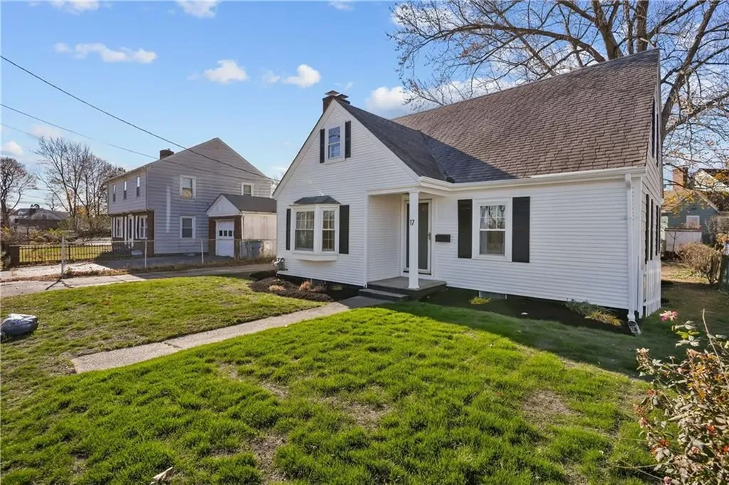 17 Boulevard Avenue Lincoln RI 02865