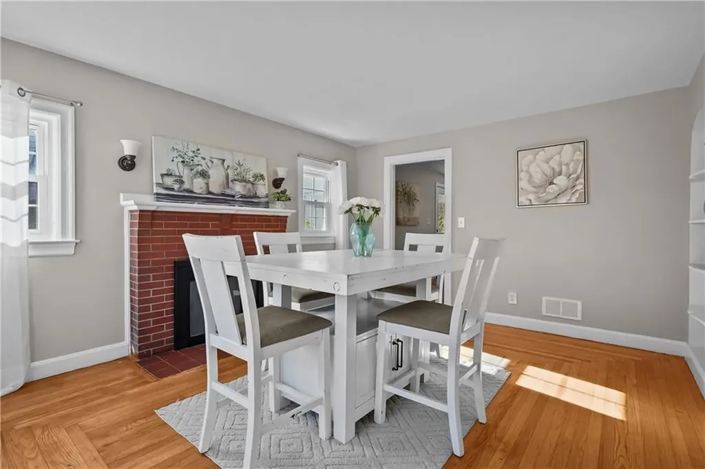 17 Boulevard Avenue Lincoln RI 02865