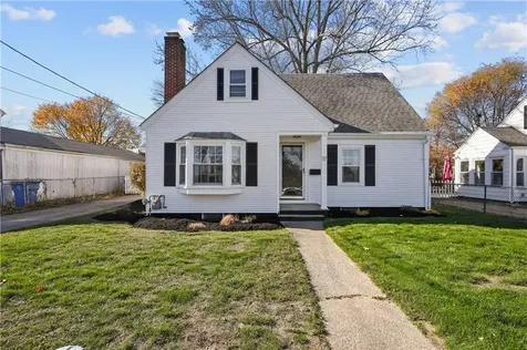 17 Boulevard Avenue Lincoln RI 02865