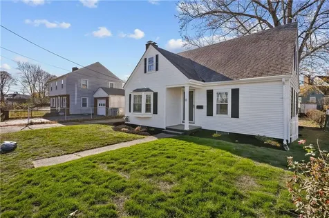 17 Boulevard Avenue Lincoln RI 02865