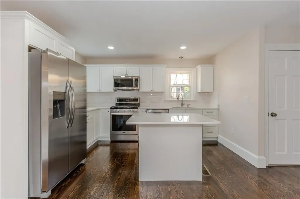 263 Country Club Drive Warwick RI 02888