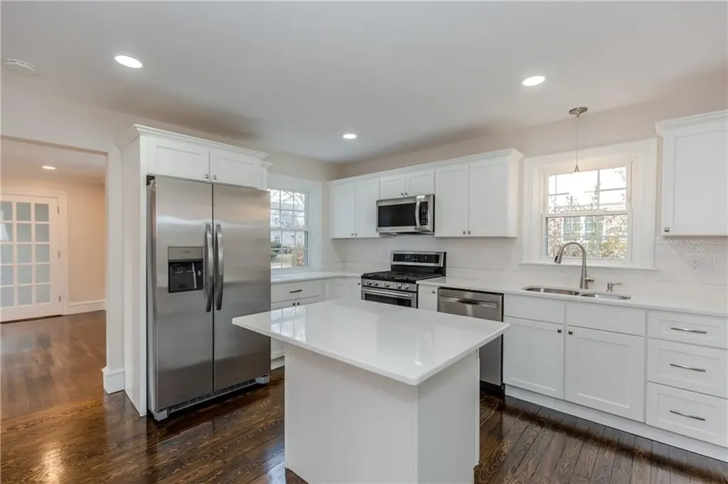 263 Country Club Drive Warwick RI 02888