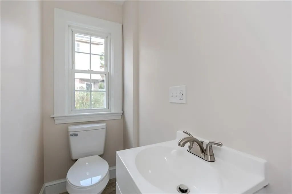 263 Country Club Drive Warwick RI 02888