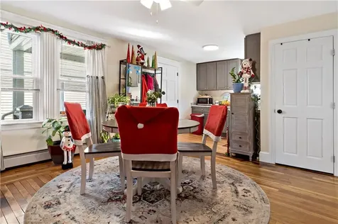 109 Market Street Warren RI 02885