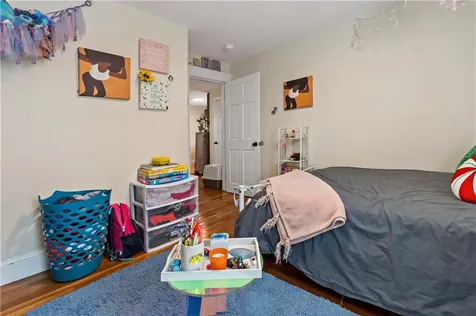 109 Market Street Warren RI 02885