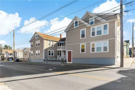 109 Market Street Warren RI 02885