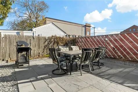 109 Market Street Warren RI 02885