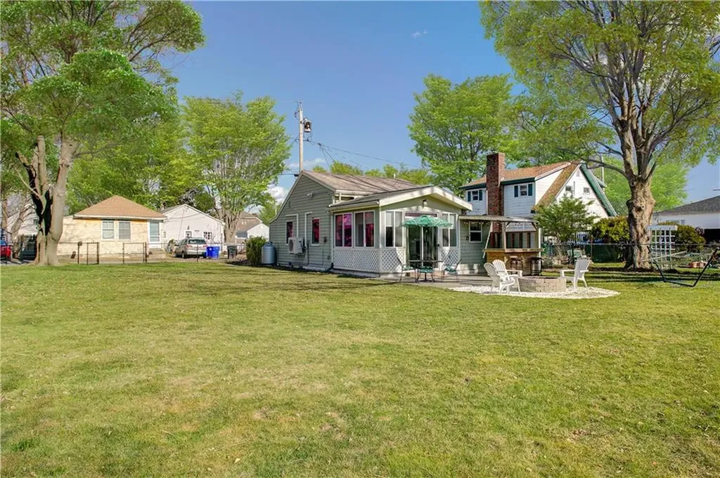 36 Cove Street Portsmouth RI 02871