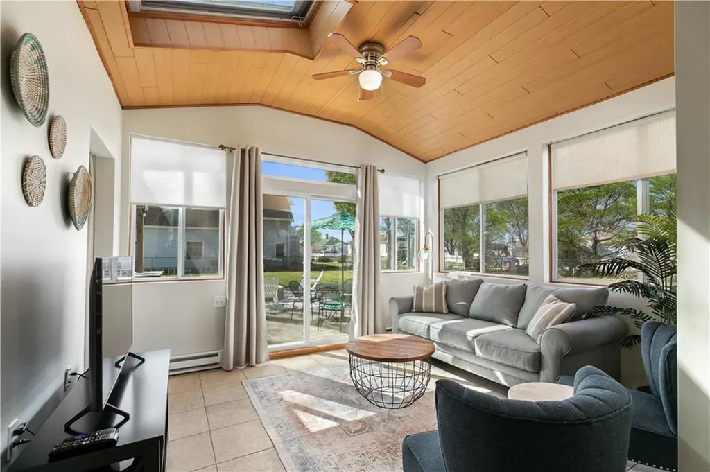 36 Cove Street Portsmouth RI 02871