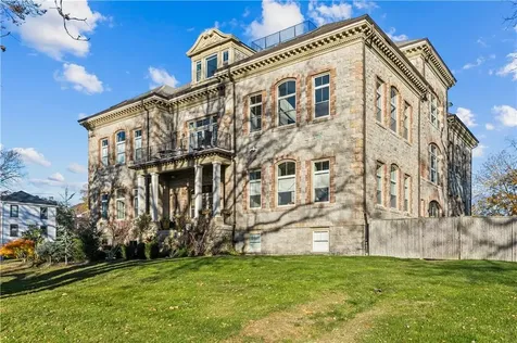 426 Spring Street Newport RI 02840