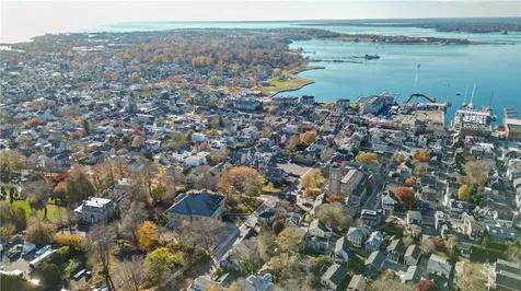 426 Spring Street Newport RI 02840