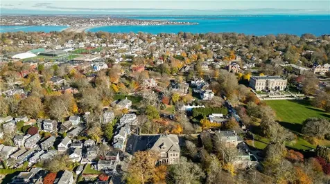 426 Spring Street Newport RI 02840