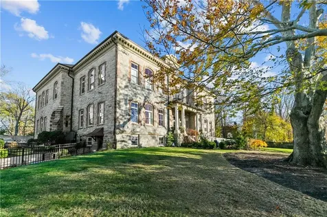 426 Spring Street Newport RI 02840