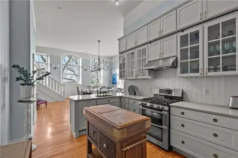 426 Spring Street Newport RI 02840