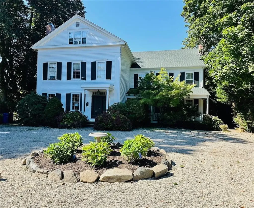 7 Clay Street Newport RI 02840
