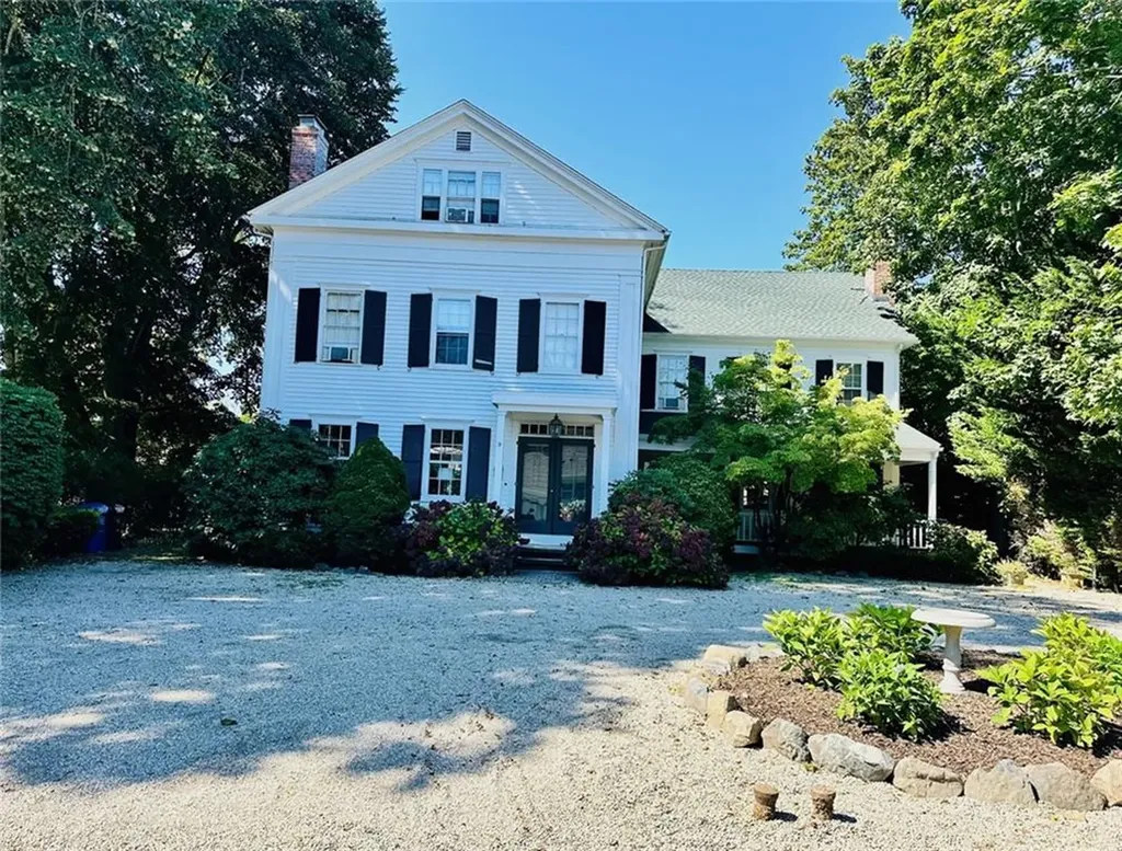 7 Clay Street Newport RI 02840