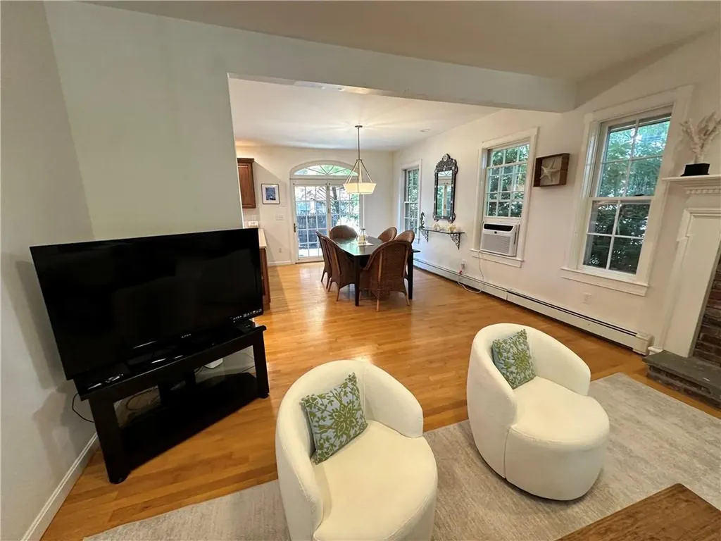 7 Clay Street Newport RI 02840