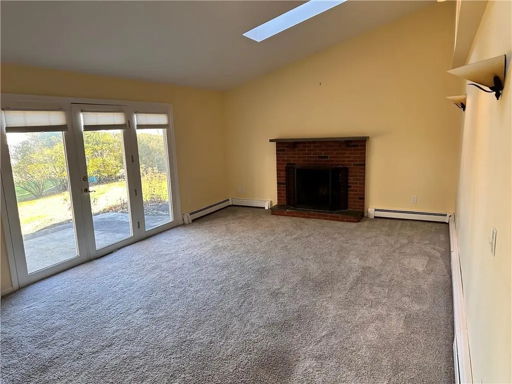 10 Bluegrass Drive Middletown RI 02842