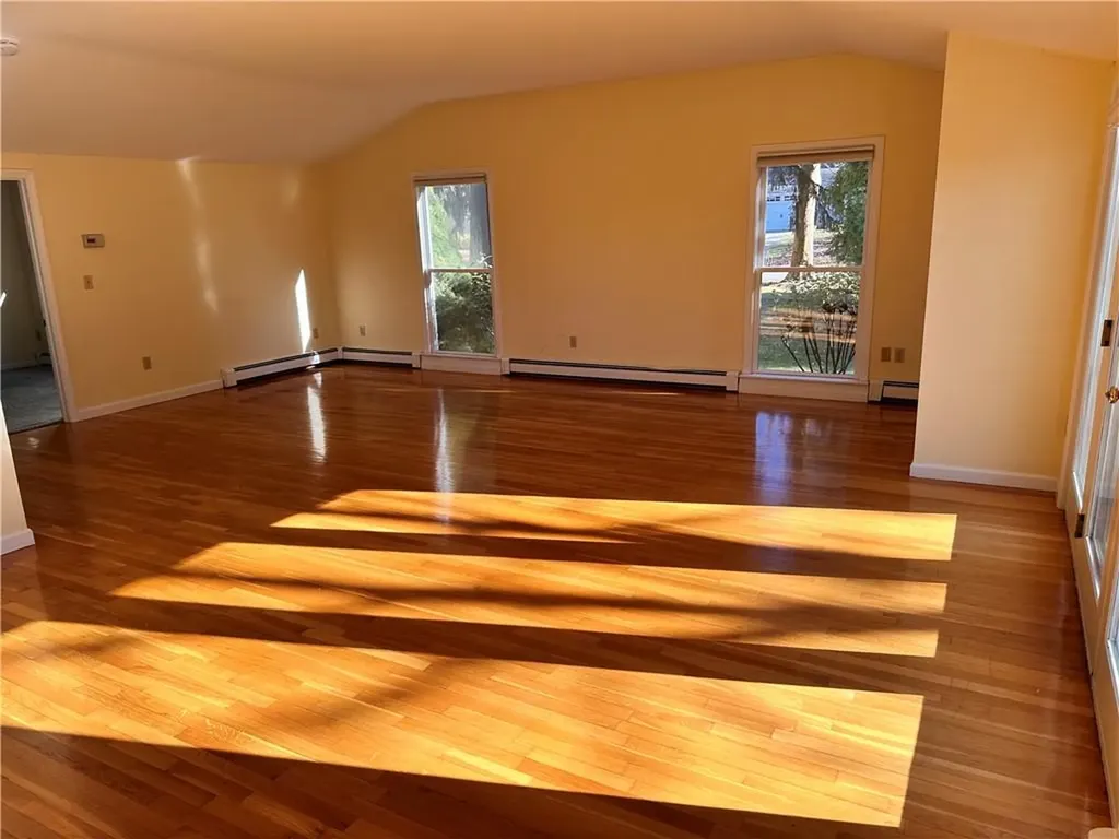 10 Bluegrass Drive Middletown RI 02842