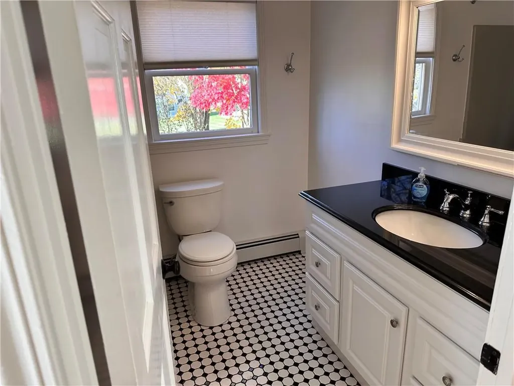 10 Bluegrass Drive Middletown RI 02842
