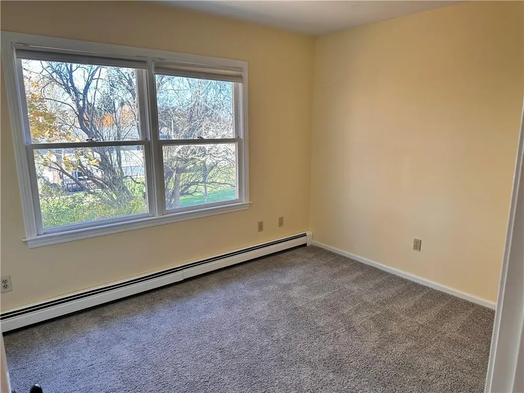 10 Bluegrass Drive Middletown RI 02842