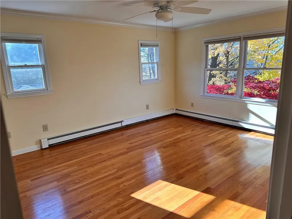 10 Bluegrass Drive Middletown RI 02842