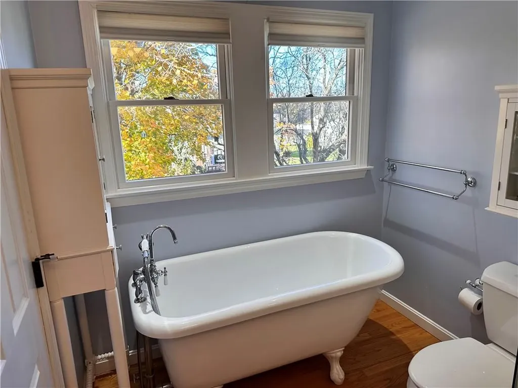 10 Bluegrass Drive Middletown RI 02842