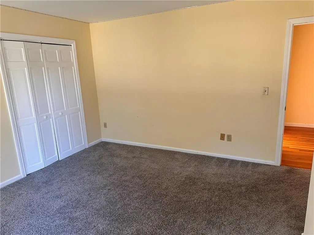 10 Bluegrass Drive Middletown RI 02842