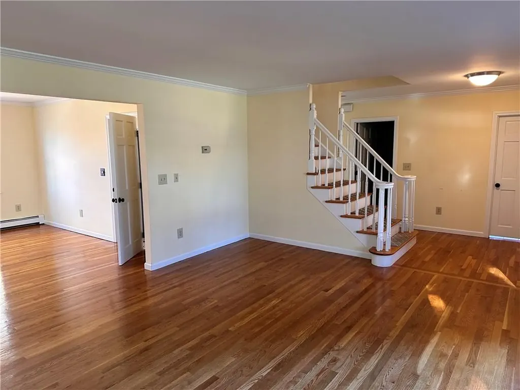 10 Bluegrass Drive Middletown RI 02842