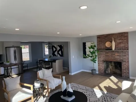 6 Carl Avenue North Providence RI 02904