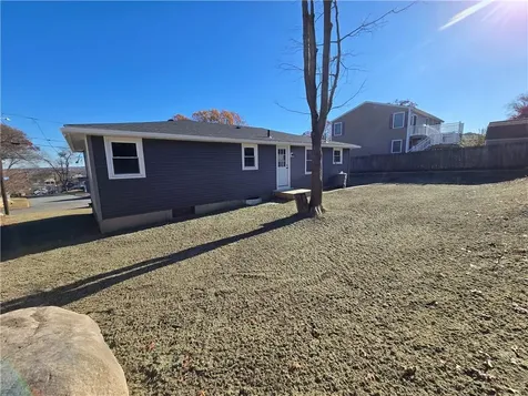 6 Carl Avenue North Providence RI 02904