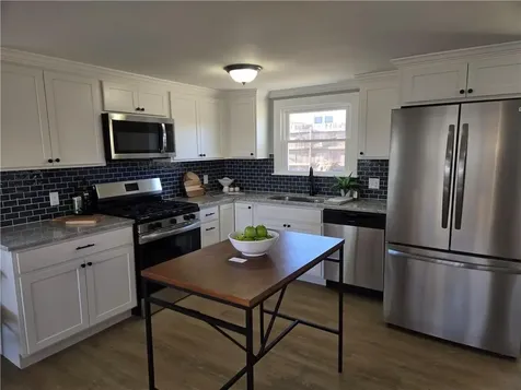 6 Carl Avenue North Providence RI 02904