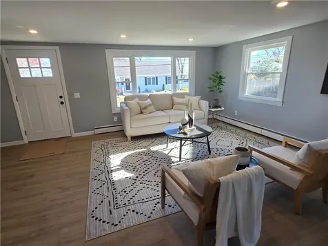 6 Carl Avenue North Providence RI 02904