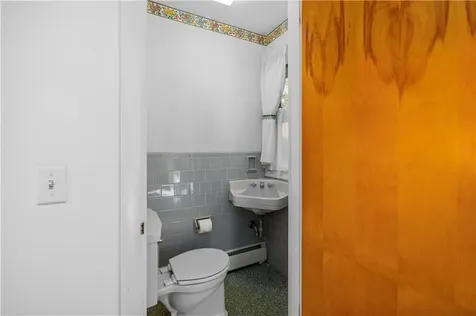 2232 Boston Neck Road North Kingstown RI 02874