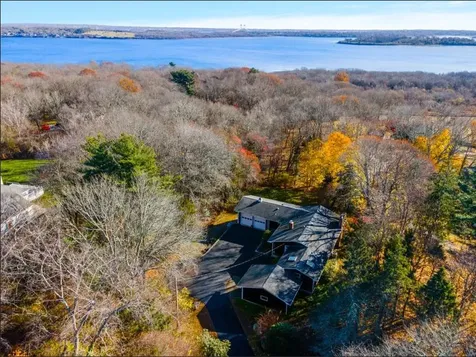 2232 Boston Neck Road North Kingstown RI 02874