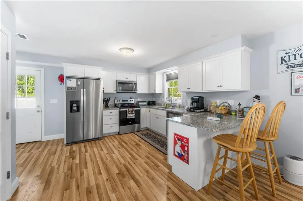 113 Van Zandt Avenue Warwick RI 02889
