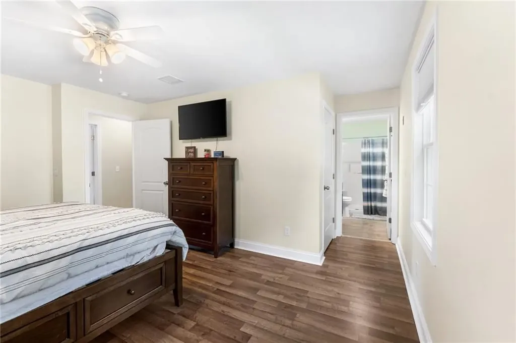 113 Van Zandt Avenue Warwick RI 02889