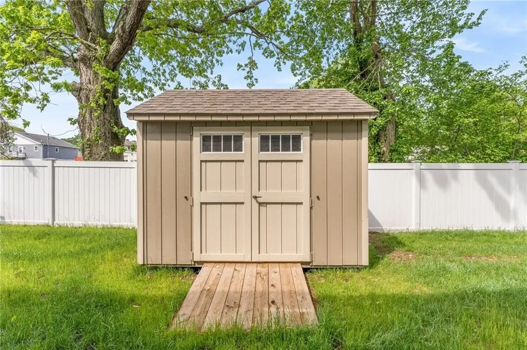 113 Van Zandt Avenue Warwick RI 02889