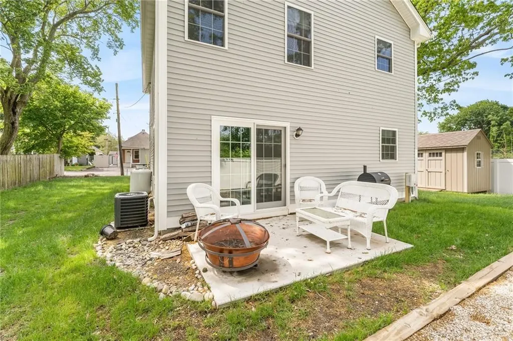 113 Van Zandt Avenue Warwick RI 02889