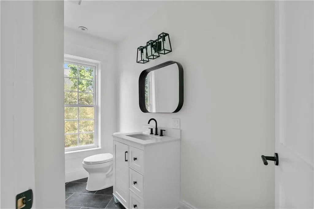 41 Rhode Island Avenue Newport RI 02840