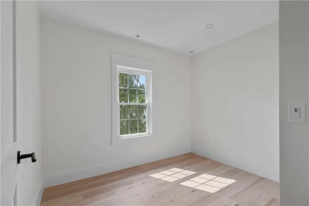 41 Rhode Island Avenue Newport RI 02840