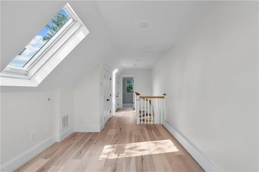 41 Rhode Island Avenue Newport RI 02840