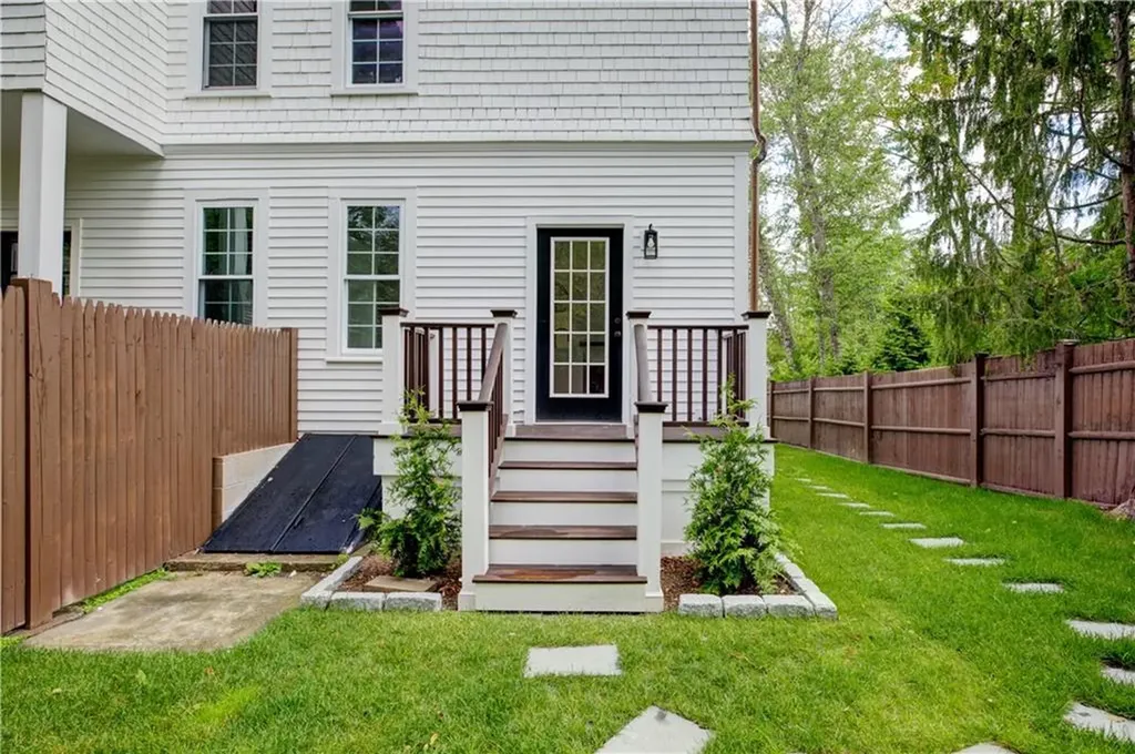 41 Rhode Island Avenue Newport RI 02840