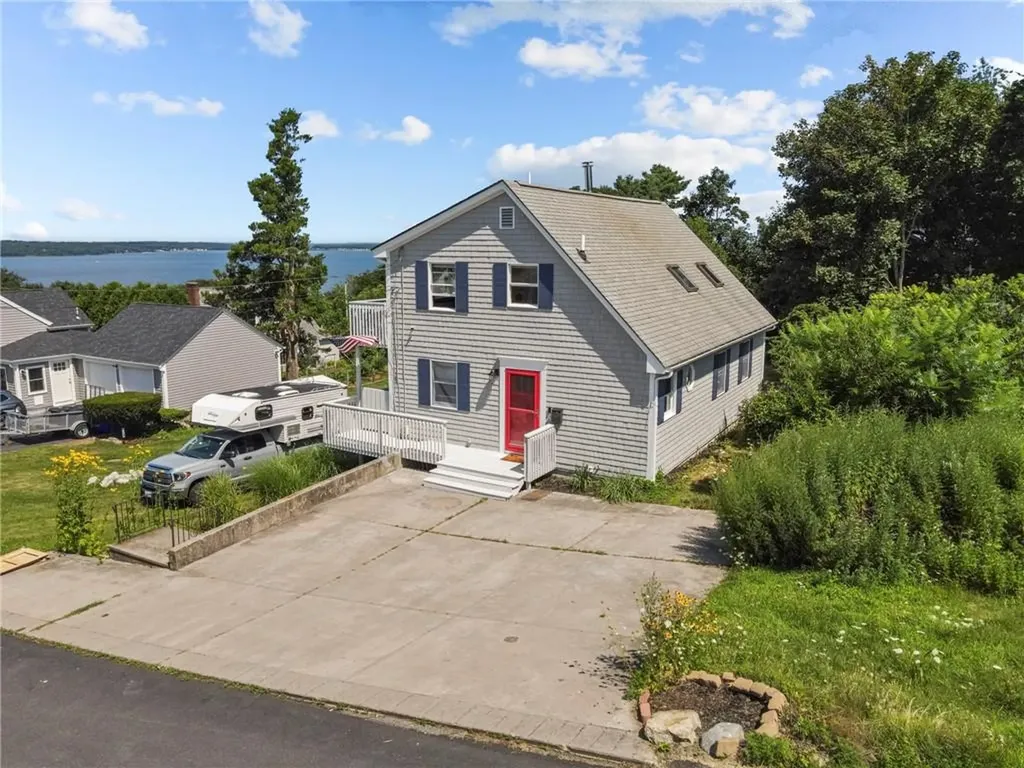 98 Hobson Avenue Tiverton RI 02878