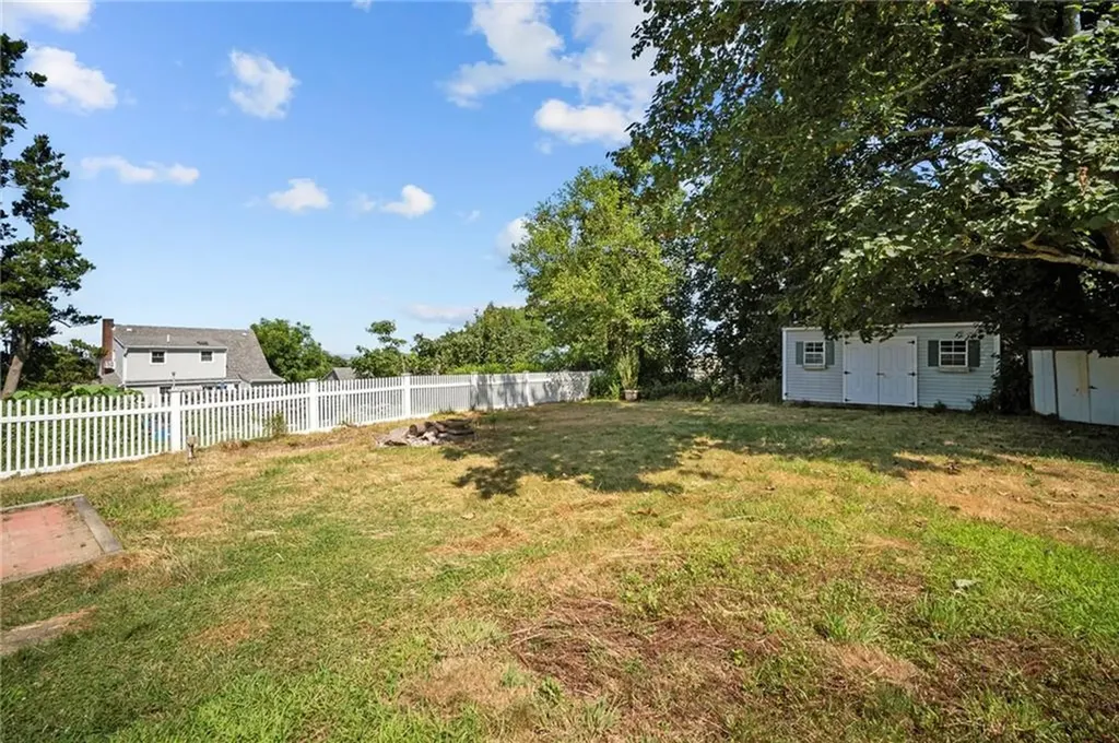 98 Hobson Avenue Tiverton RI 02878