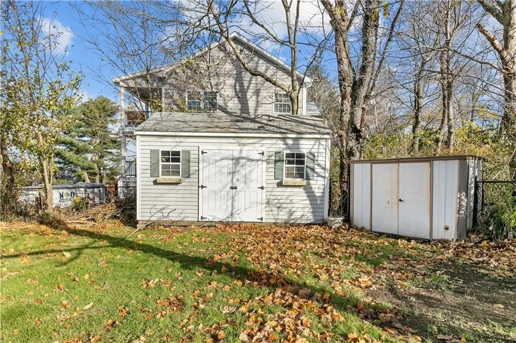 98 Hobson Avenue Tiverton RI 02878
