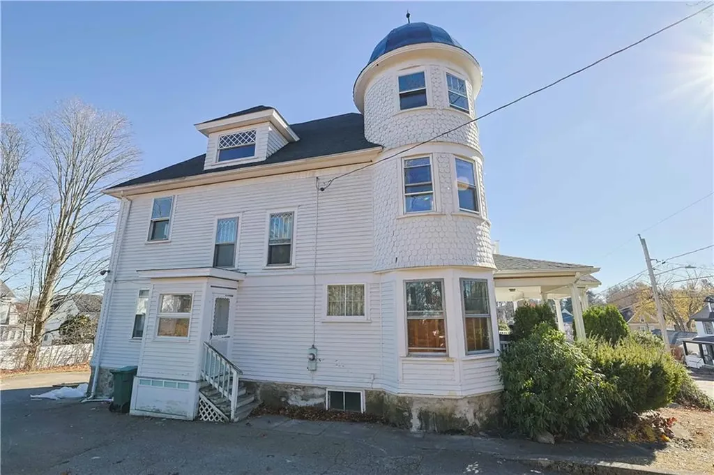 453 Summer Street Woonsocket RI 02895