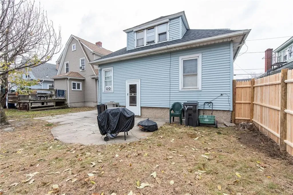 34 36 Cliffdale Avenue Cranston RI 02905-1107